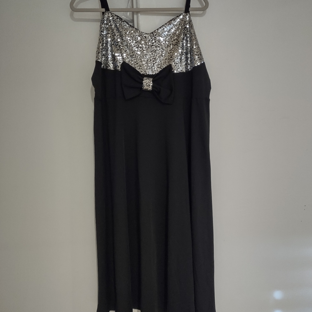 ROSEGAL Midi Dress